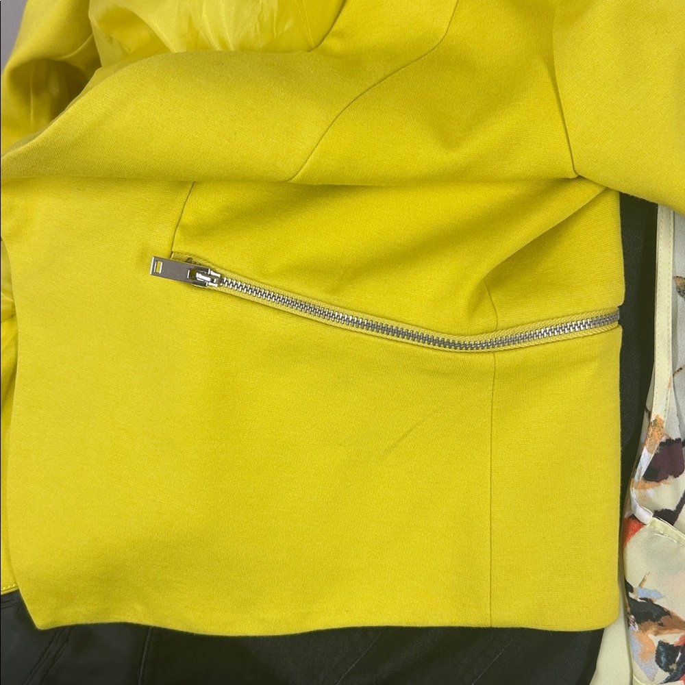 SET jacket and Top - Picture 12 of 15